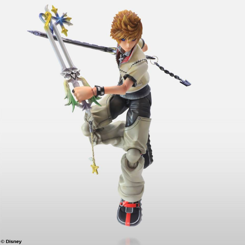 Illustration for article titled Kingdom Hearts II Roxas And Sora Action Figures